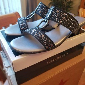 Karen Scott's Eanna sandals in black size 9.5 with shiny studs and ring hardware